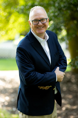 Chris Aveta headshot